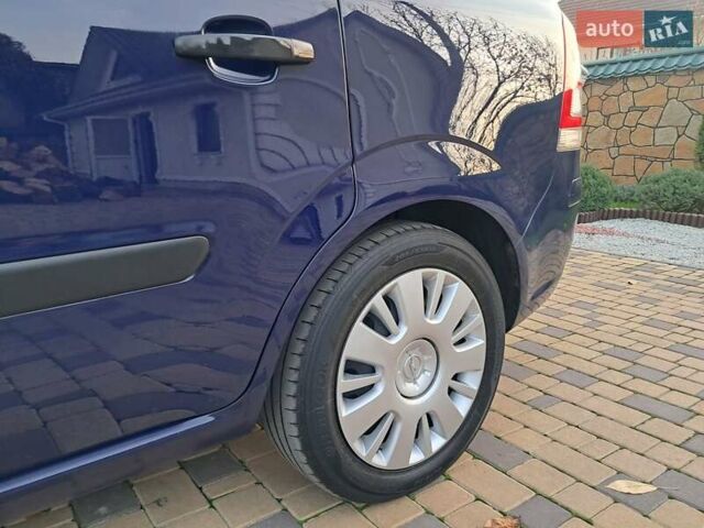 Синий Опель Зафира, объемом двигателя 1.6 л и пробегом 264 тыс. км за 5650 $, фото 25 на Automoto.ua