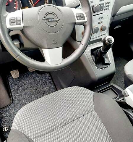 Синий Опель Зафира, объемом двигателя 1.6 л и пробегом 227 тыс. км за 6149 $, фото 17 на Automoto.ua