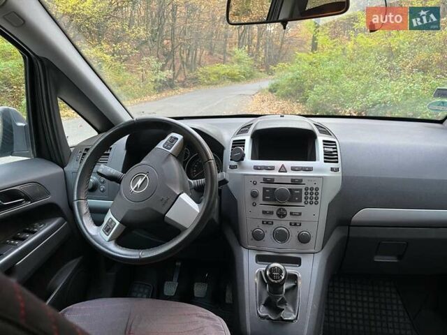 Синій Опель Зафіра, об'ємом двигуна 1.7 л та пробігом 212 тис. км за 7800 $, фото 5 на Automoto.ua