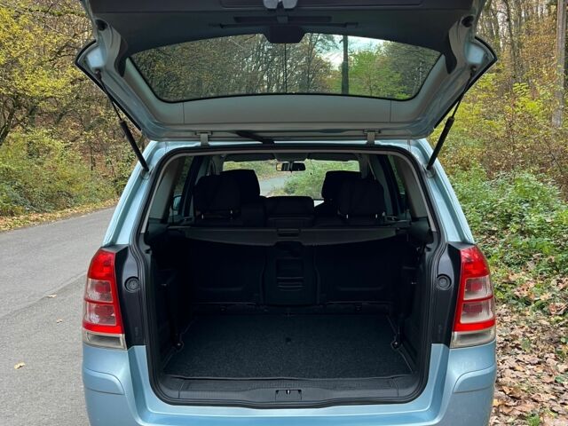 Синій Опель Зафіра, об'ємом двигуна 1.7 л та пробігом 212 тис. км за 7800 $, фото 7 на Automoto.ua