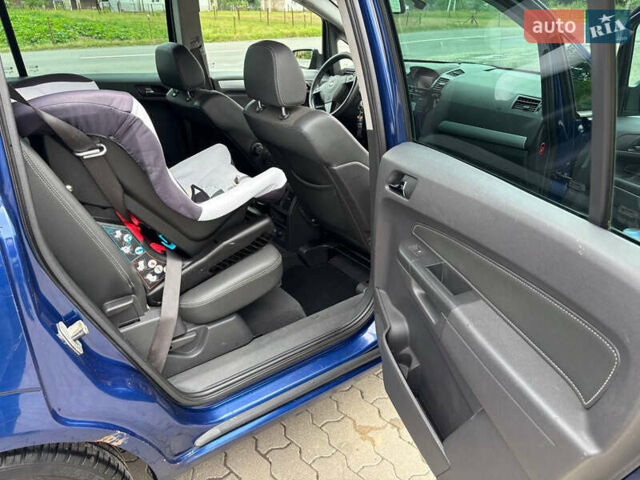 Синий Опель Зафира, объемом двигателя 1.8 л и пробегом 325 тыс. км за 6200 $, фото 8 на Automoto.ua