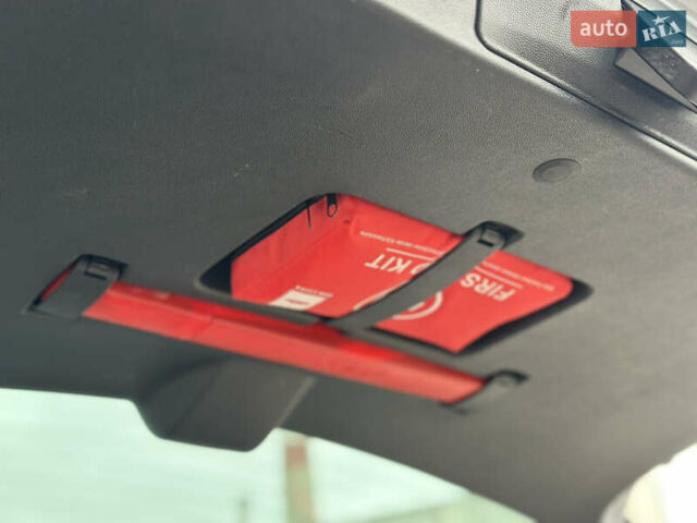 Синий Опель Зафира, объемом двигателя 1.8 л и пробегом 220 тыс. км за 6999 $, фото 27 на Automoto.ua