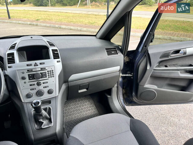 Синій Опель Зафіра, об'ємом двигуна 1.8 л та пробігом 179 тис. км за 6950 $, фото 46 на Automoto.ua