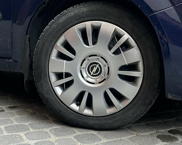 Синий Опель Зафира, объемом двигателя 1.6 л и пробегом 163 тыс. км за 6150 $, фото 24 на Automoto.ua