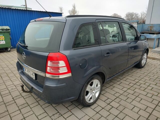Синий Опель Зафира, объемом двигателя 1.7 л и пробегом 260 тыс. км за 6600 $, фото 4 на Automoto.ua