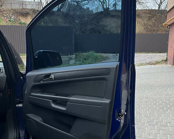 Синий Опель Зафира, объемом двигателя 1.6 л и пробегом 163 тыс. км за 6150 $, фото 13 на Automoto.ua