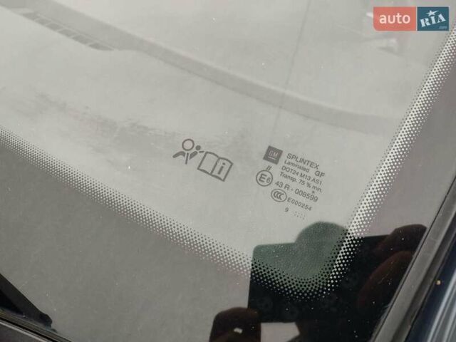 Синий Опель Зафира, объемом двигателя 1.7 л и пробегом 260 тыс. км за 6600 $, фото 9 на Automoto.ua