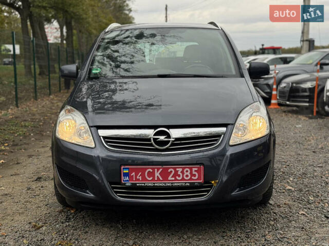 Синий Опель Зафира, объемом двигателя 1.6 л и пробегом 197 тыс. км за 6700 $, фото 2 на Automoto.ua