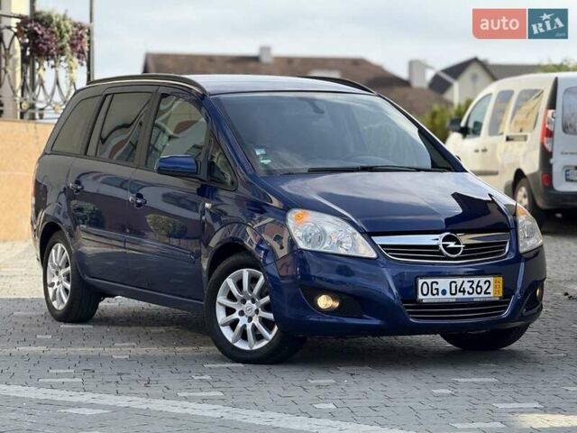Синий Опель Зафира, объемом двигателя 1.6 л и пробегом 180 тыс. км за 6750 $, фото 3 на Automoto.ua