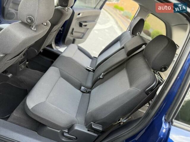 Синий Опель Зафира, объемом двигателя 1.6 л и пробегом 180 тыс. км за 6750 $, фото 55 на Automoto.ua