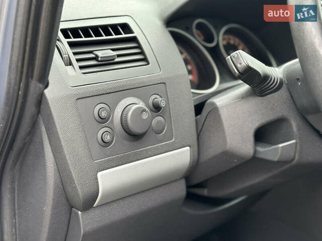 Синий Опель Зафира, объемом двигателя 1.8 л и пробегом 220 тыс. км за 6999 $, фото 9 на Automoto.ua