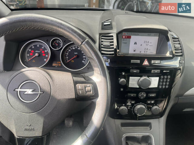 Синий Опель Зафира, объемом двигателя 1.6 л и пробегом 210 тыс. км за 4950 $, фото 25 на Automoto.ua