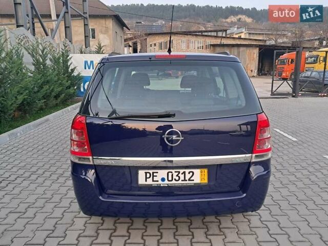 Синий Опель Зафира, объемом двигателя 1.6 л и пробегом 264 тыс. км за 5650 $, фото 71 на Automoto.ua