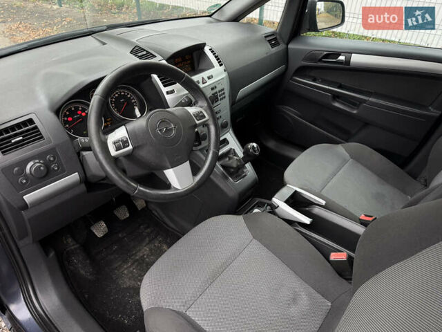 Синий Опель Зафира, объемом двигателя 1.6 л и пробегом 197 тыс. км за 6700 $, фото 11 на Automoto.ua