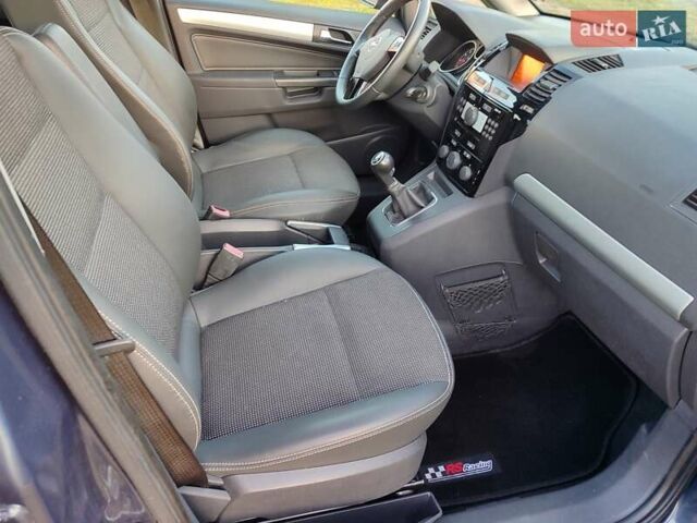 Синий Опель Зафира, объемом двигателя 1.6 л и пробегом 205 тыс. км за 7000 $, фото 32 на Automoto.ua