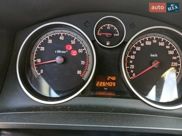 Синій Опель Зафіра, об'ємом двигуна 1.8 л та пробігом 226 тис. км за 6400 $, фото 4 на Automoto.ua