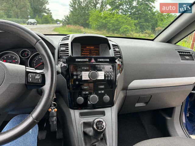 Синий Опель Зафира, объемом двигателя 1.8 л и пробегом 325 тыс. км за 6200 $, фото 19 на Automoto.ua