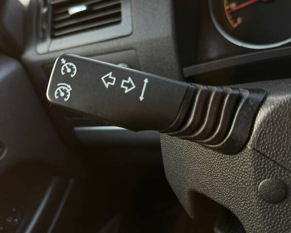 Синий Опель Зафира, объемом двигателя 1.6 л и пробегом 155 тыс. км за 6200 $, фото 46 на Automoto.ua