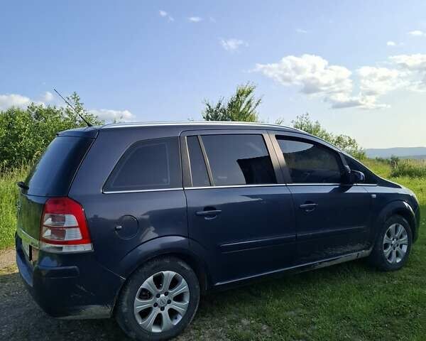 Синий Опель Зафира, объемом двигателя 1.7 л и пробегом 252 тыс. км за 6100 $, фото 4 на Automoto.ua