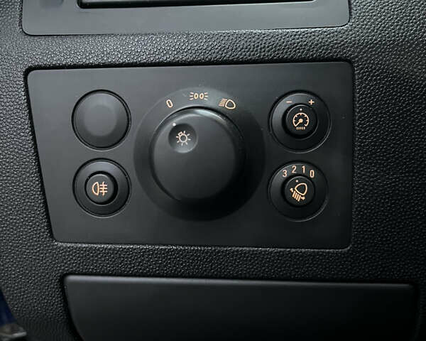 Синий Опель Зафира, объемом двигателя 1.6 л и пробегом 163 тыс. км за 6150 $, фото 28 на Automoto.ua