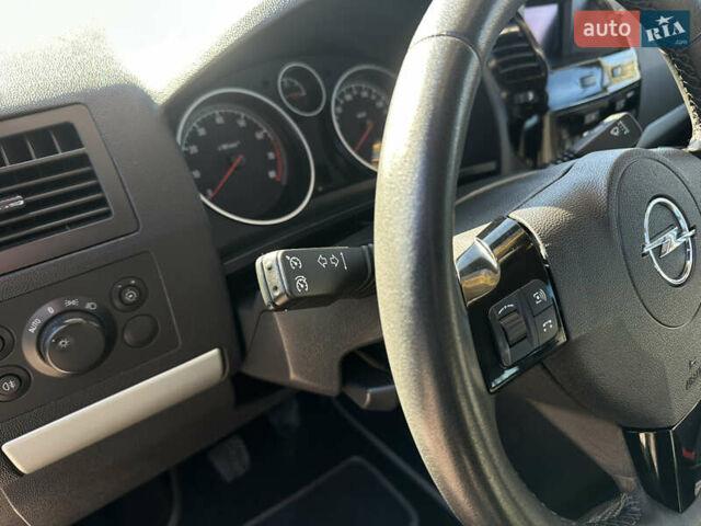 Синій Опель Зафіра, об'ємом двигуна 1.6 л та пробігом 225 тис. км за 6800 $, фото 27 на Automoto.ua