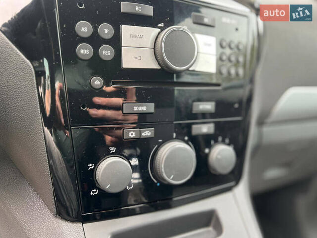 Синій Опель Зафіра, об'ємом двигуна 1.91 л та пробігом 262 тис. км за 6200 $, фото 10 на Automoto.ua