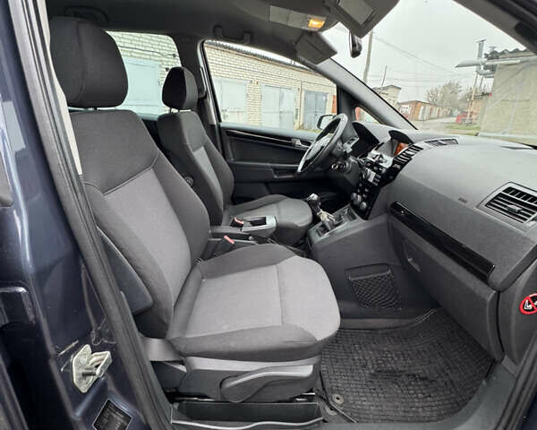 Синий Опель Зафира, объемом двигателя 1.8 л и пробегом 270 тыс. км за 6300 $, фото 20 на Automoto.ua