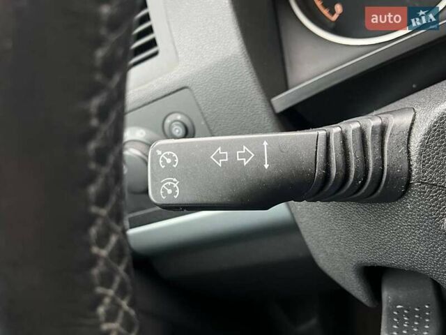 Синий Опель Зафира, объемом двигателя 1.69 л и пробегом 324 тыс. км за 6990 $, фото 16 на Automoto.ua