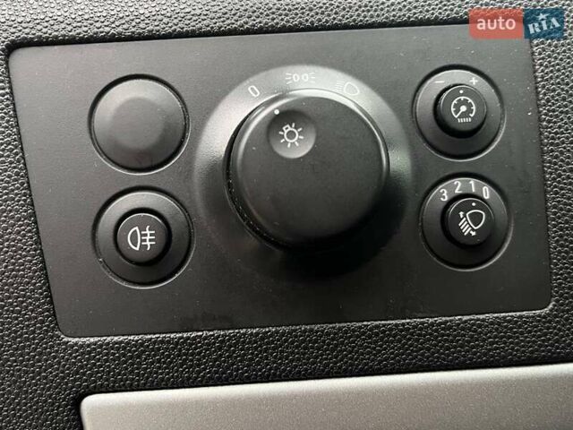 Синий Опель Зафира, объемом двигателя 1.69 л и пробегом 324 тыс. км за 6990 $, фото 14 на Automoto.ua