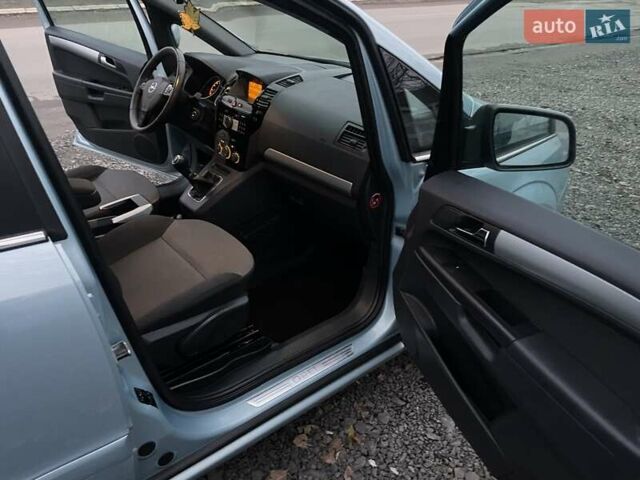 Синий Опель Зафира, объемом двигателя 1.6 л и пробегом 236 тыс. км за 5900 $, фото 17 на Automoto.ua