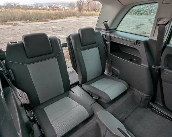 Синий Опель Зафира, объемом двигателя 1.7 л и пробегом 280 тыс. км за 6716 $, фото 26 на Automoto.ua