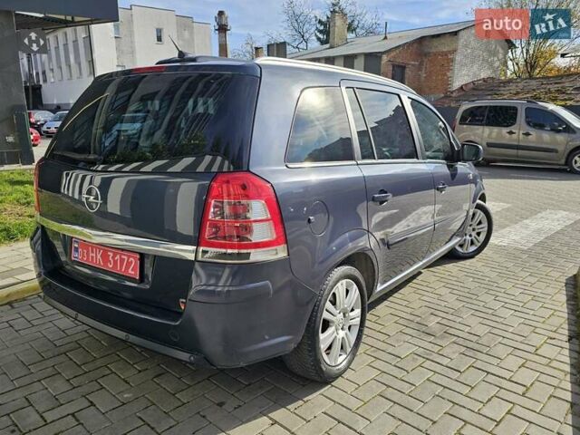 Синий Опель Зафира, объемом двигателя 1.7 л и пробегом 241 тыс. км за 7200 $, фото 8 на Automoto.ua