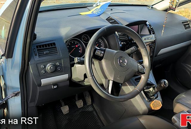 Синий Опель Зафира, объемом двигателя 1.6 л и пробегом 306 тыс. км за 6800 $, фото 11 на Automoto.ua