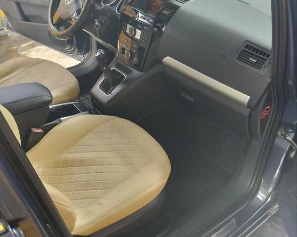 Синий Опель Зафира, объемом двигателя 1.7 л и пробегом 237 тыс. км за 7350 $, фото 5 на Automoto.ua