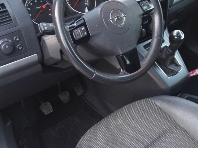 Синий Опель Зафира, объемом двигателя 1.8 л и пробегом 255 тыс. км за 6850 $, фото 13 на Automoto.ua