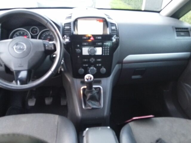 Синий Опель Зафира, объемом двигателя 1.8 л и пробегом 255 тыс. км за 6850 $, фото 14 на Automoto.ua