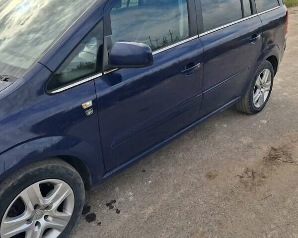 Синий Опель Зафира, объемом двигателя 1.91 л и пробегом 302 тыс. км за 5800 $, фото 12 на Automoto.ua