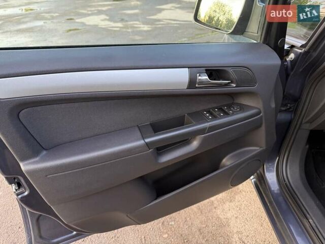 Синий Опель Зафира, объемом двигателя 1.8 л и пробегом 186 тыс. км за 7250 $, фото 49 на Automoto.ua