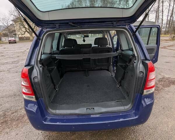 Синий Опель Зафира, объемом двигателя 1.7 л и пробегом 280 тыс. км за 6716 $, фото 24 на Automoto.ua