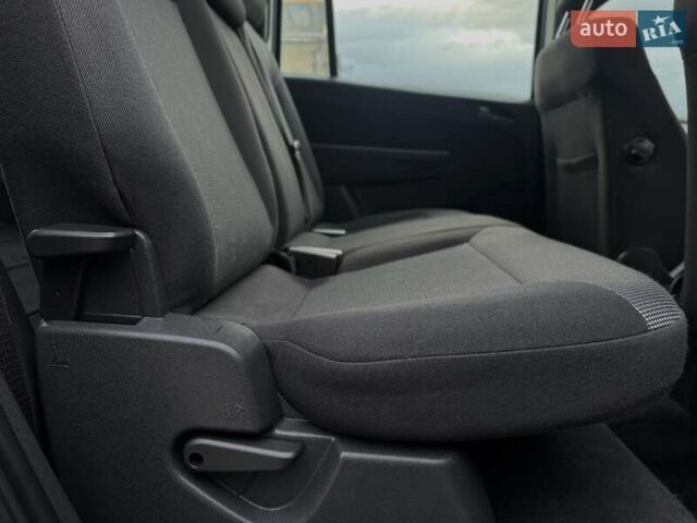 Синий Опель Зафира, объемом двигателя 1.6 л и пробегом 182 тыс. км за 6950 $, фото 71 на Automoto.ua