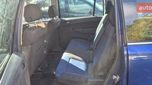 Синий Опель Зафира, объемом двигателя 1.8 л и пробегом 225 тыс. км за 6750 $, фото 4 на Automoto.ua