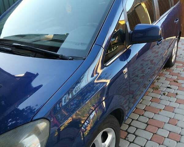 Синий Опель Зафира, объемом двигателя 1.7 л и пробегом 256 тыс. км за 6300 $, фото 1 на Automoto.ua