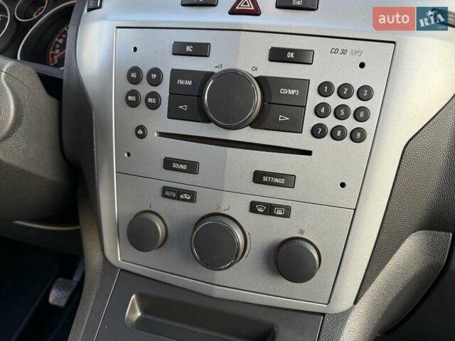 Синий Опель Зафира, объемом двигателя 1.8 л и пробегом 186 тыс. км за 7250 $, фото 34 на Automoto.ua