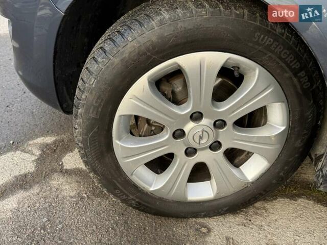 Синий Опель Зафира, объемом двигателя 1.8 л и пробегом 186 тыс. км за 7250 $, фото 62 на Automoto.ua