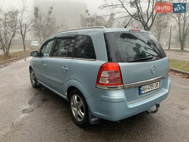Синий Опель Зафира, объемом двигателя 1.6 л и пробегом 310 тыс. км за 6500 $, фото 3 на Automoto.ua