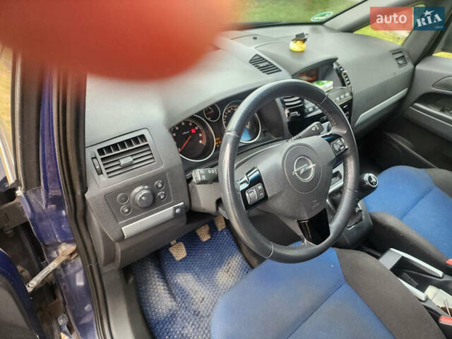 Синий Опель Зафира, объемом двигателя 1.6 л и пробегом 333 тыс. км за 6200 $, фото 39 на Automoto.ua