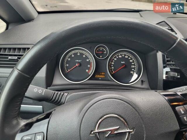 Опель Зафира 2010 в Хмельницком на Automoto.ua Синий Опель Зафира, объемом двигателя 1.6 л и пробегом 235 тыс. км за 5700 $, фото 5 на Automoto.ua