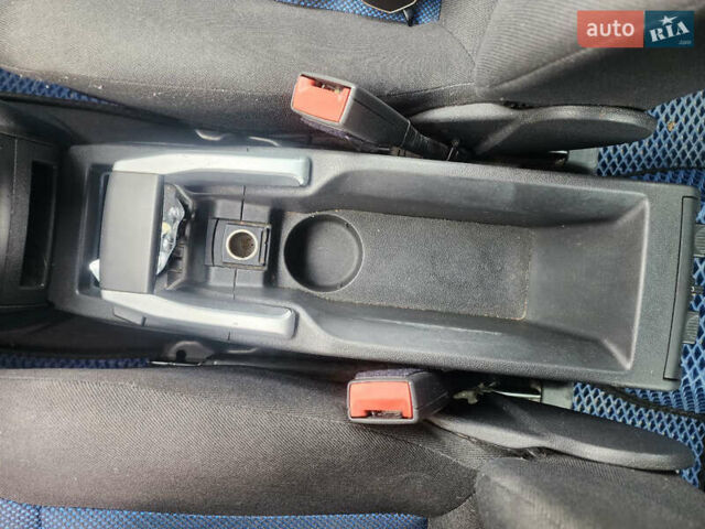 Синий Опель Зафира, объемом двигателя 1.6 л и пробегом 333 тыс. км за 6200 $, фото 33 на Automoto.ua