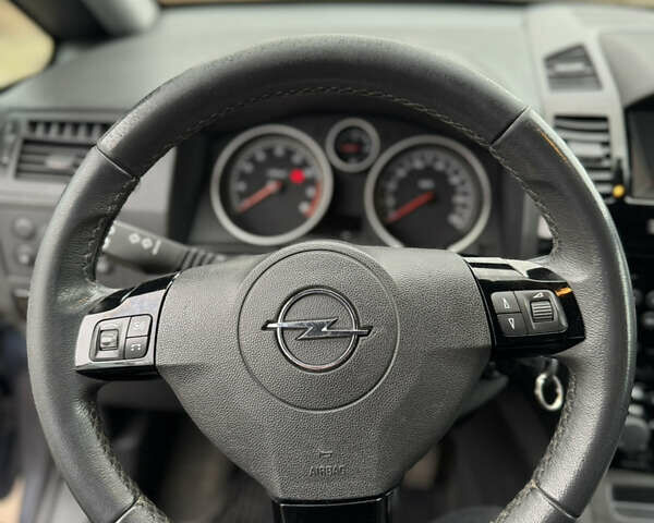 Синий Опель Зафира, объемом двигателя 1.8 л и пробегом 270 тыс. км за 6300 $, фото 23 на Automoto.ua