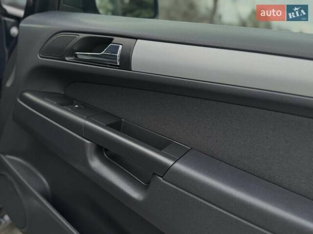 Синий Опель Зафира, объемом двигателя 1.6 л и пробегом 182 тыс. км за 6950 $, фото 60 на Automoto.ua